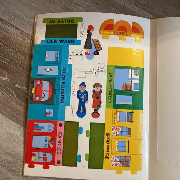 ✨ Vintage Whitman Tiny Shopping Center Press Out Book ✨ - Picture 5 of 7